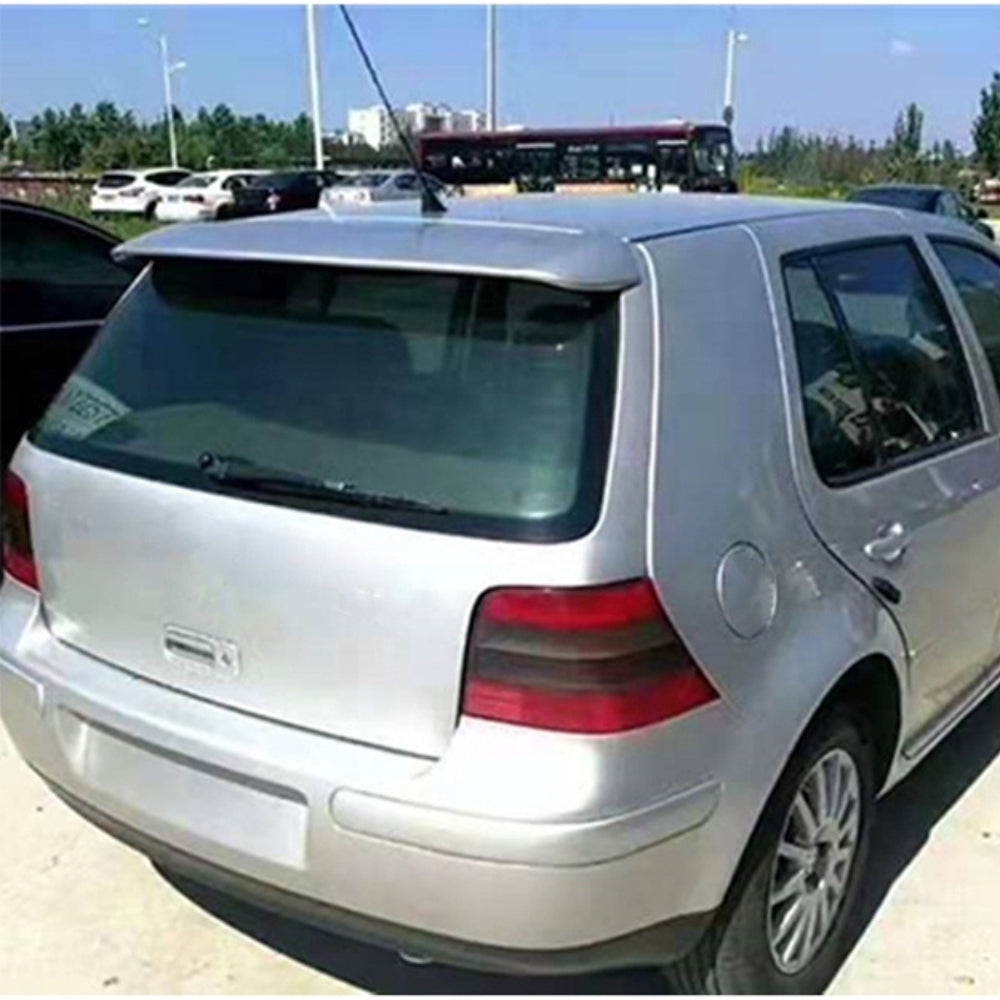 Aileron arrière pour VW Golf 4 Piano Black (1997-2003) AutoVision