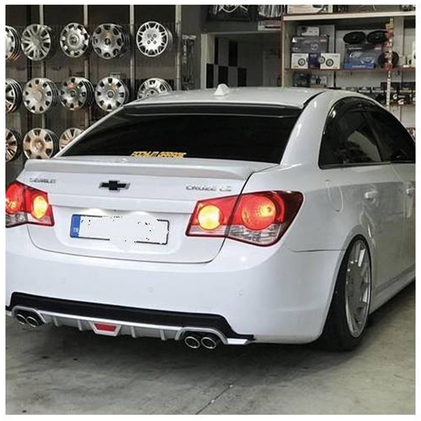 Rear Diffuser for UNI Type CO Model Custom Style Car Styling Diffüser Rear Body Kit Spoiler Bumper Lip Splitter