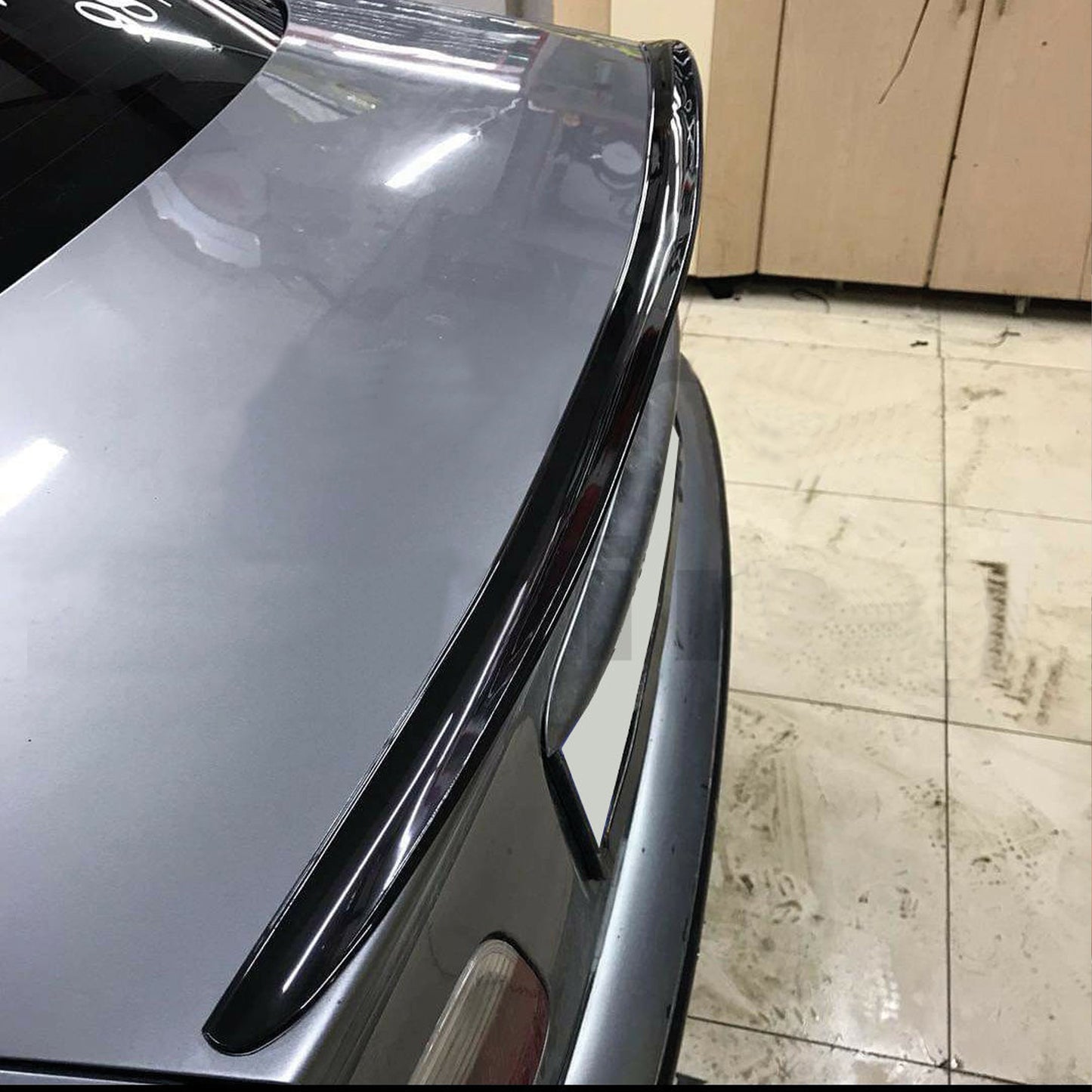 Aileron arrière pour tous les modèles Aileron de coffre en plastique noir brillant Options de couleur