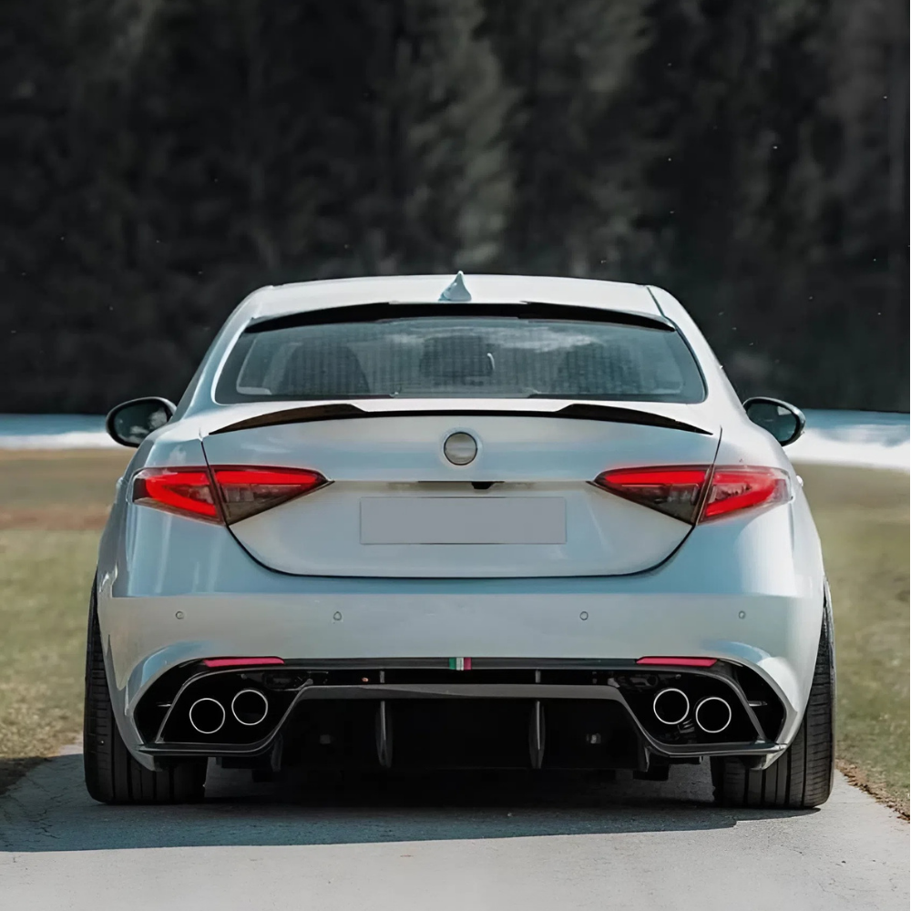 For Alfa Romeo Giulia 2015-2023 Rear Spoiler Piano Glossy Black ABS Plastic Sport Trunk Lip Wing Exterior Accessory