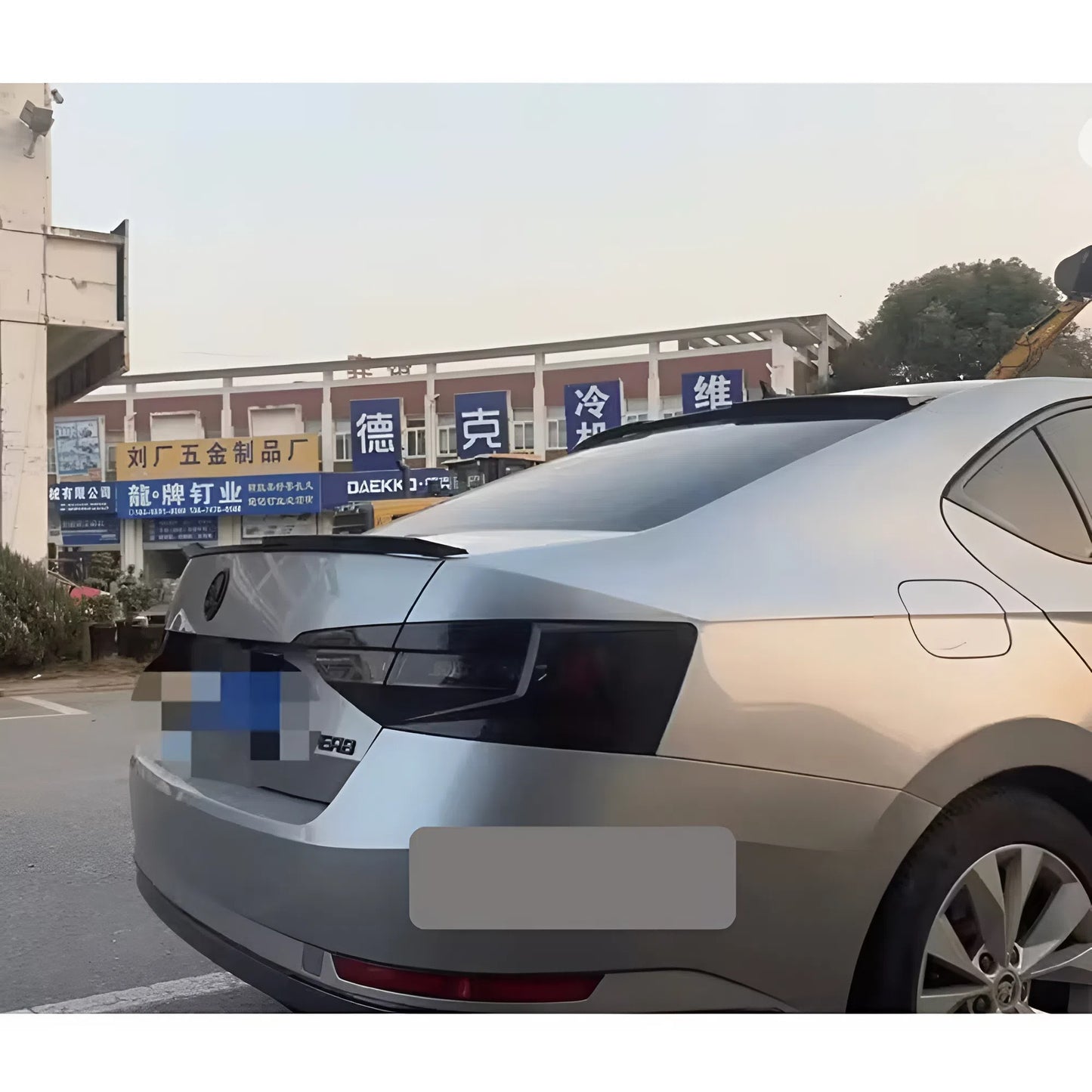 For Skoda Superb M4 Style Rear Spoiler 2016-2021 Glossy Black ABS Plastic Rear Wing Sport Style Aerodynamic Design Easy Installation