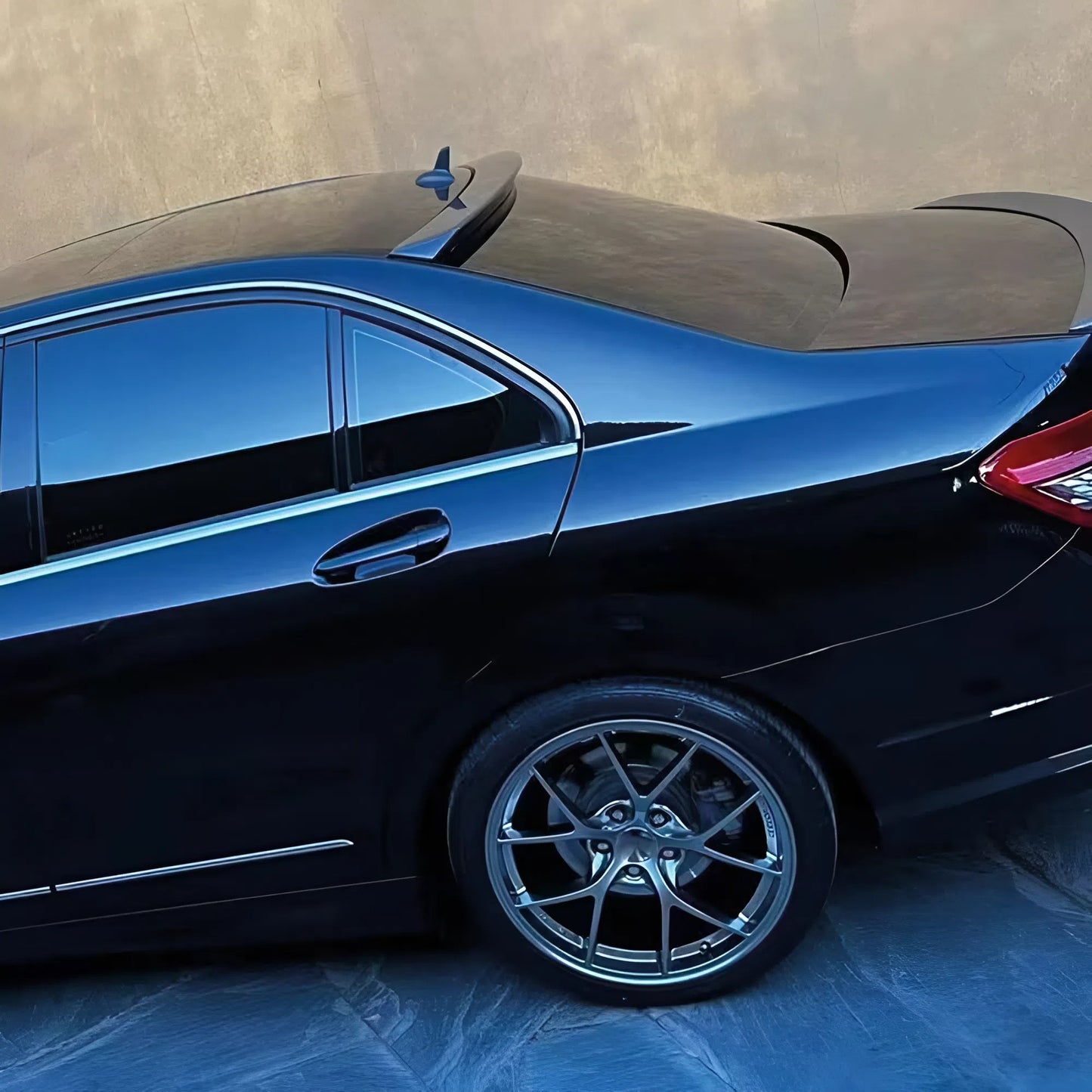 For Mercedes W204 C250 C300 C63 2007-2014 Roof Spoiler AMG Sedan Gloss Piano Black ABS Plastic